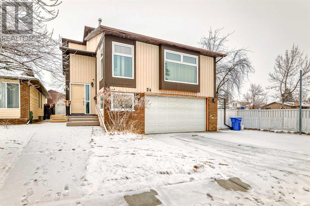 Property at 24 Whiteram Gate NE image 1