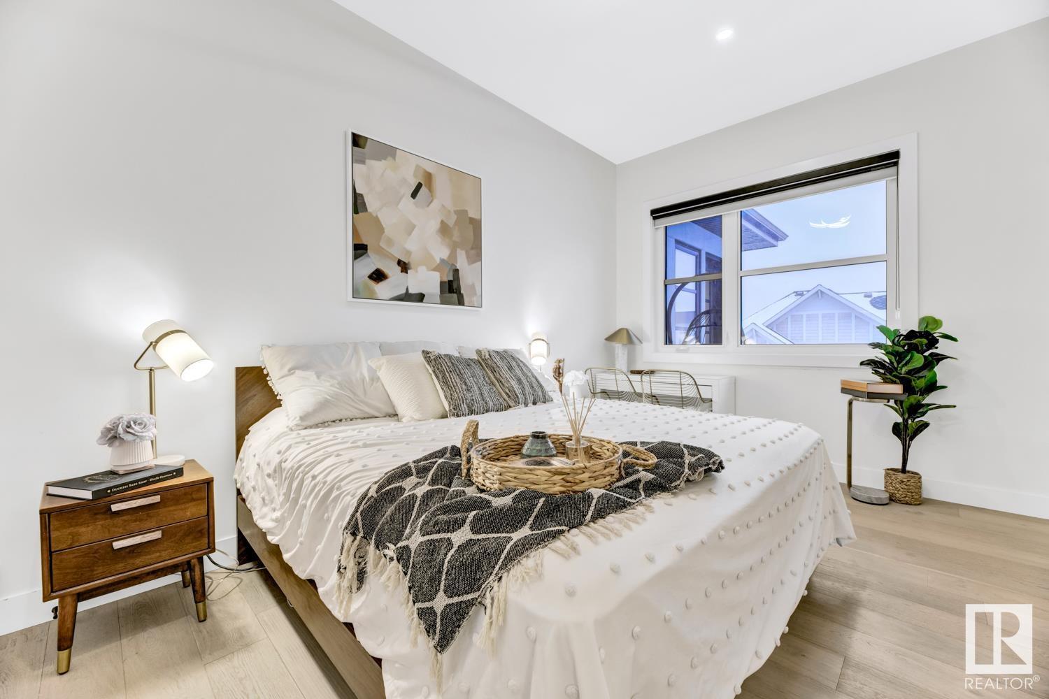 Property at 5006 WOOLSEY PL NW image 4