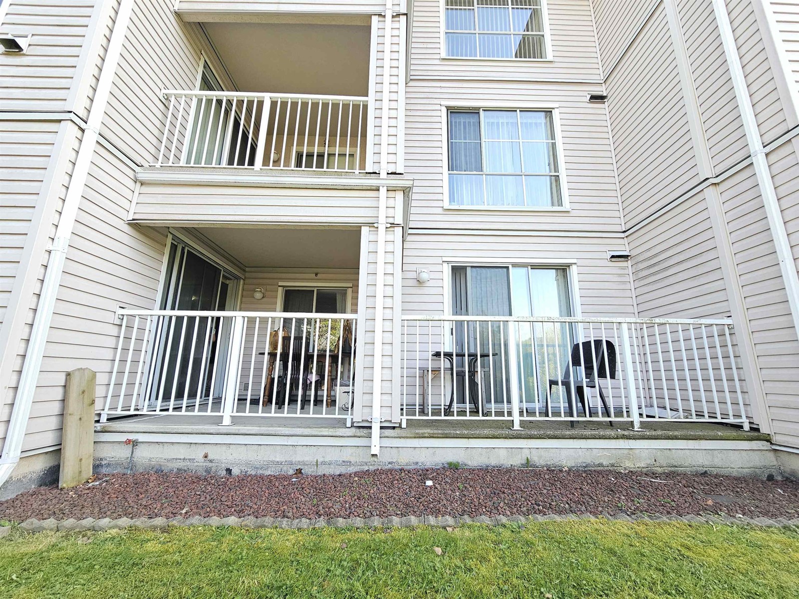 108 9951 152 Street, Surrey, British Columbia  V3R 4G5 - Photo 4 - R2995385