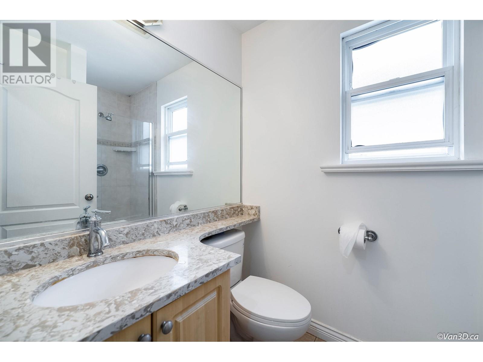 5422 Norfolk Street, Burnaby, British Columbia  V5G 1G2 - Photo 12 - R2996078