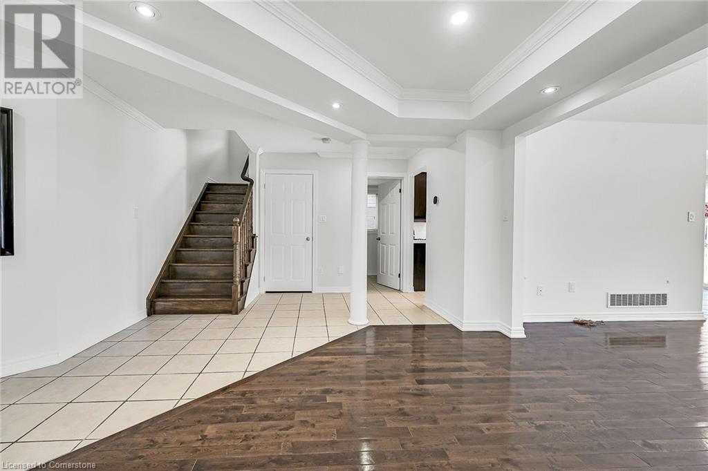 226 Spring Valley Crescent, Hamilton, Ontario  L9C 0B4 - Photo 12 - 40722857
