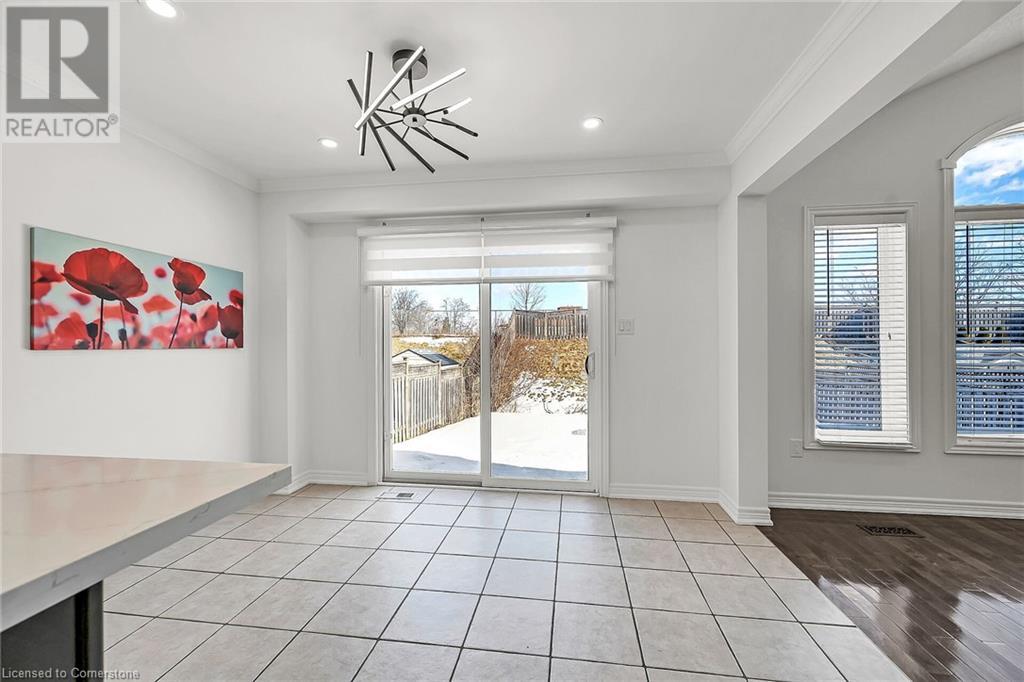 226 Spring Valley Crescent, Hamilton, Ontario  L9C 0B4 - Photo 8 - 40722857