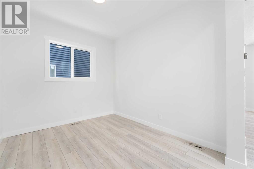 Property at 70 Cobbleridge Place SW image 5