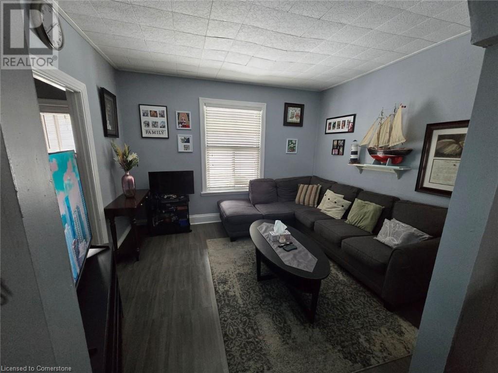 Property at 342 GAGE Avenue N image 5