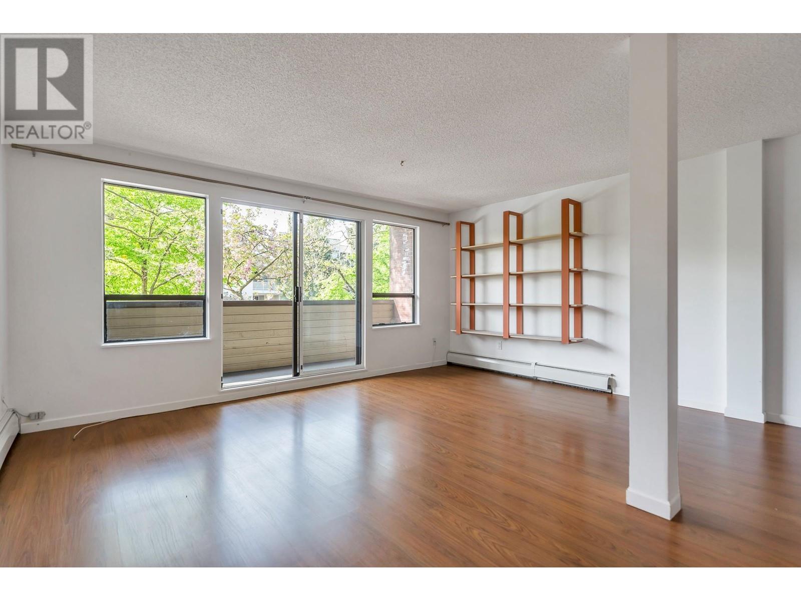 Property at 207 853 E 7TH AVENUE image 3