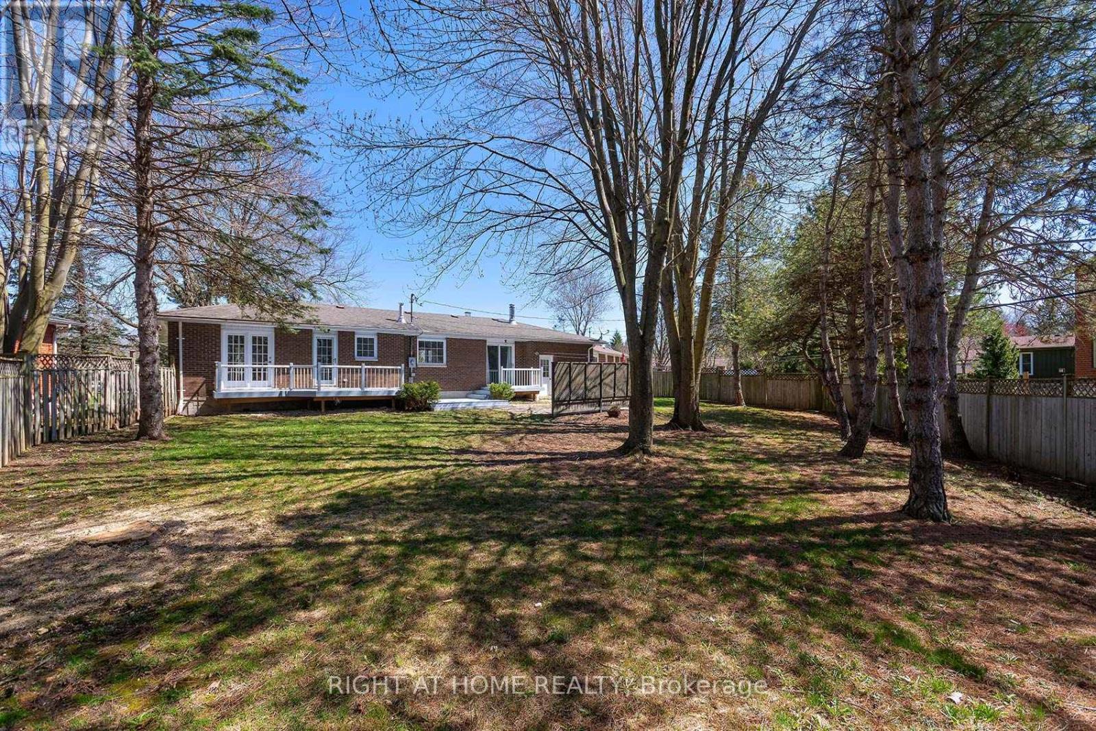 Property at 17 OAK STREET image 3