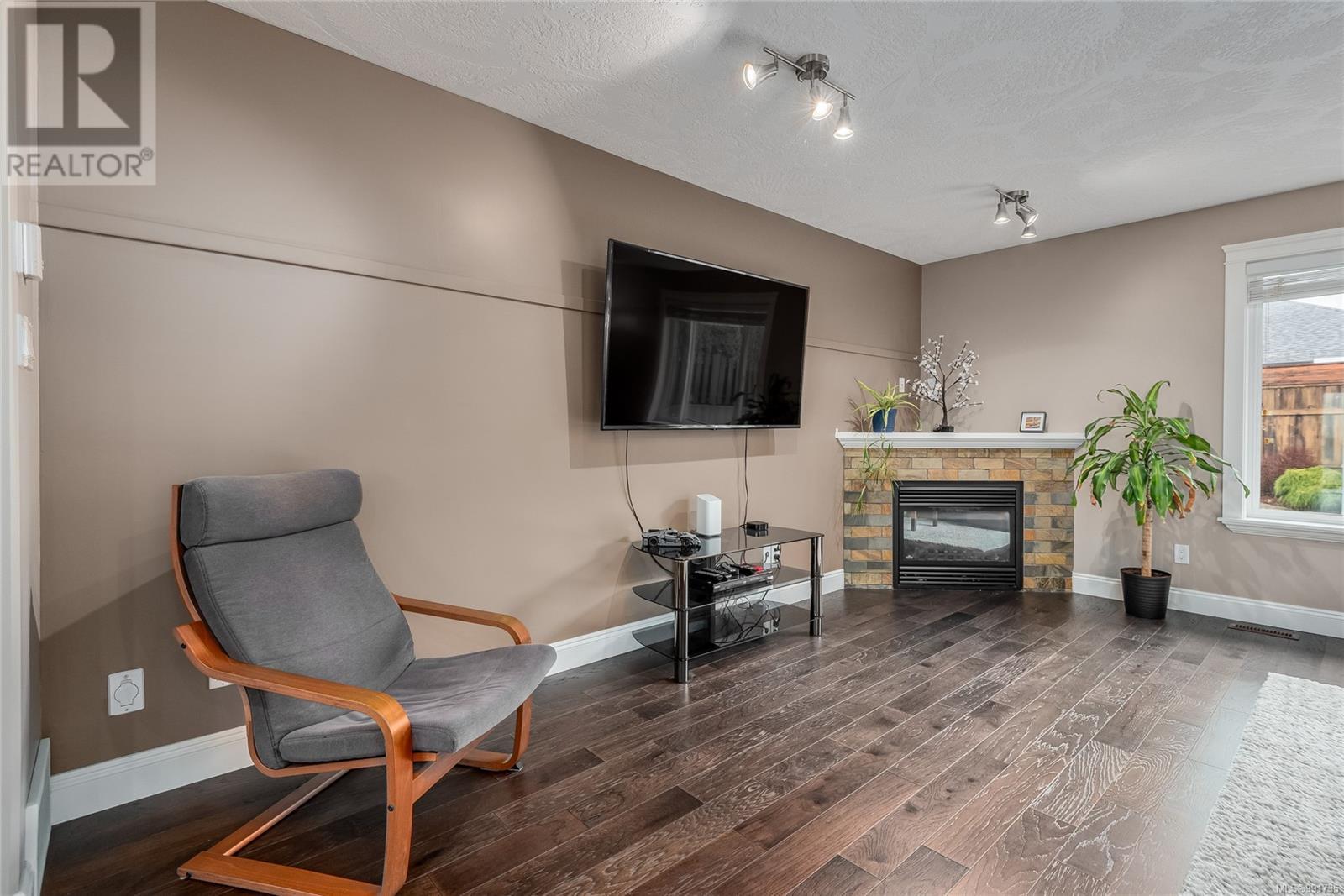 2457 Canuck Pl, Comox, British Columbia  V9M 0A2 - Photo 10 - 991735