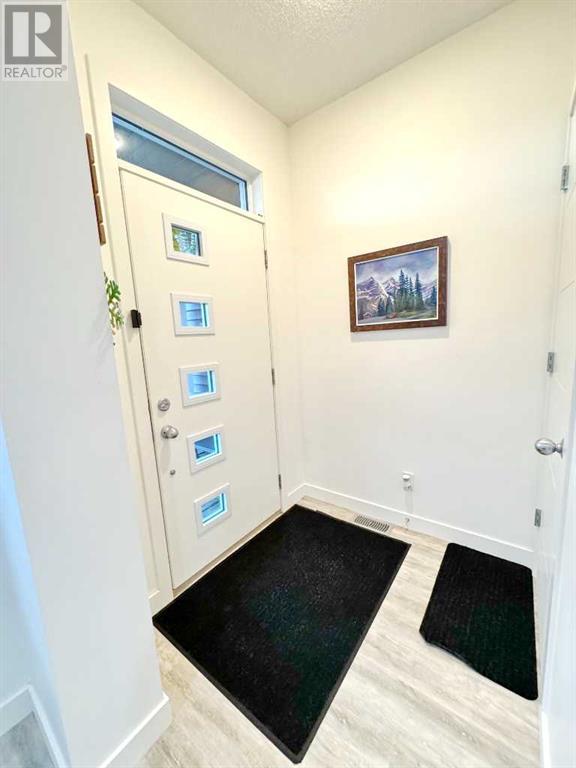 55 Savanna Park Ne, Calgary, Alberta  T3J 0Y8 - Photo 8 - A2215044