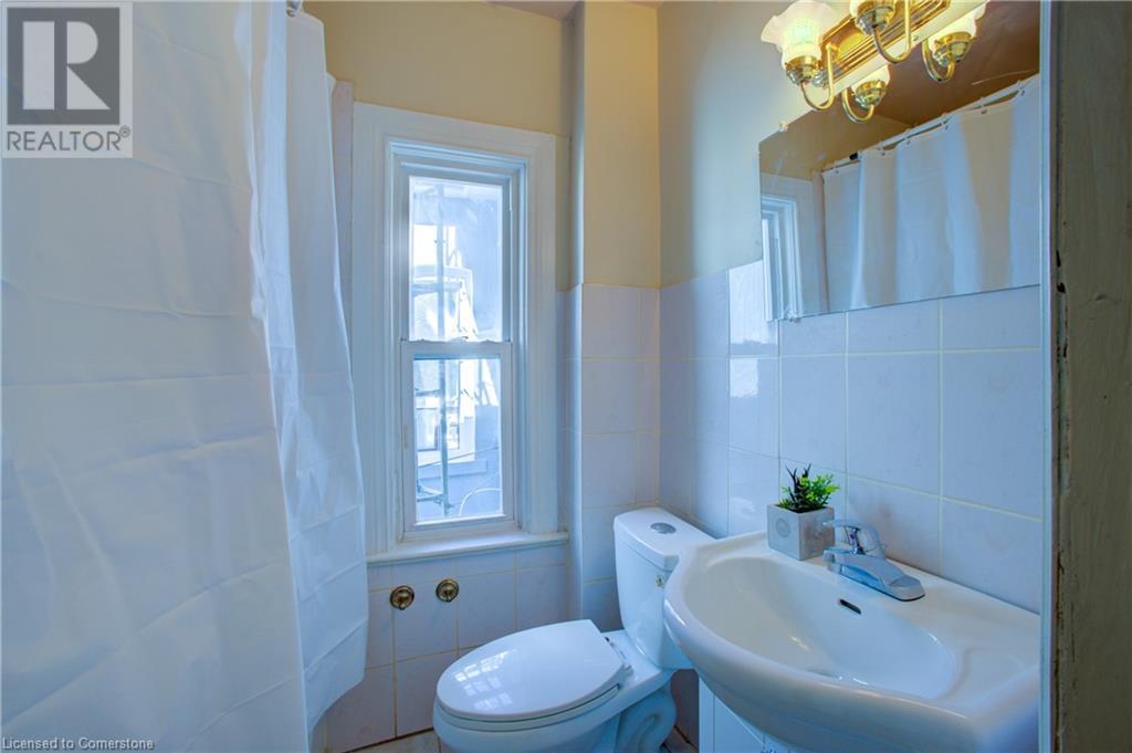82 Uxbridge Avenue, Toronto, Ontario  M6N 2Y2 - Photo 17 - 40722881