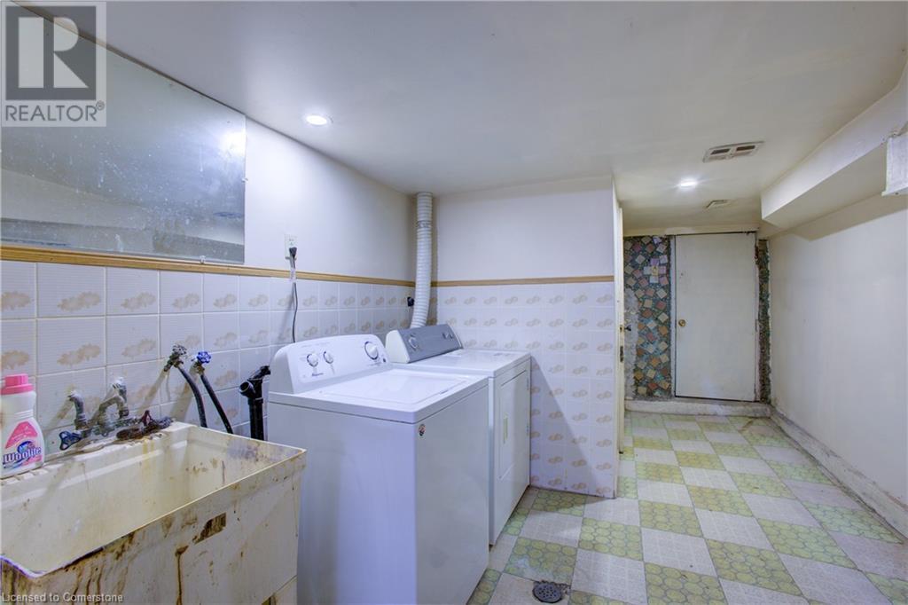 82 Uxbridge Avenue, Toronto, Ontario  M6N 2Y2 - Photo 24 - 40722881
