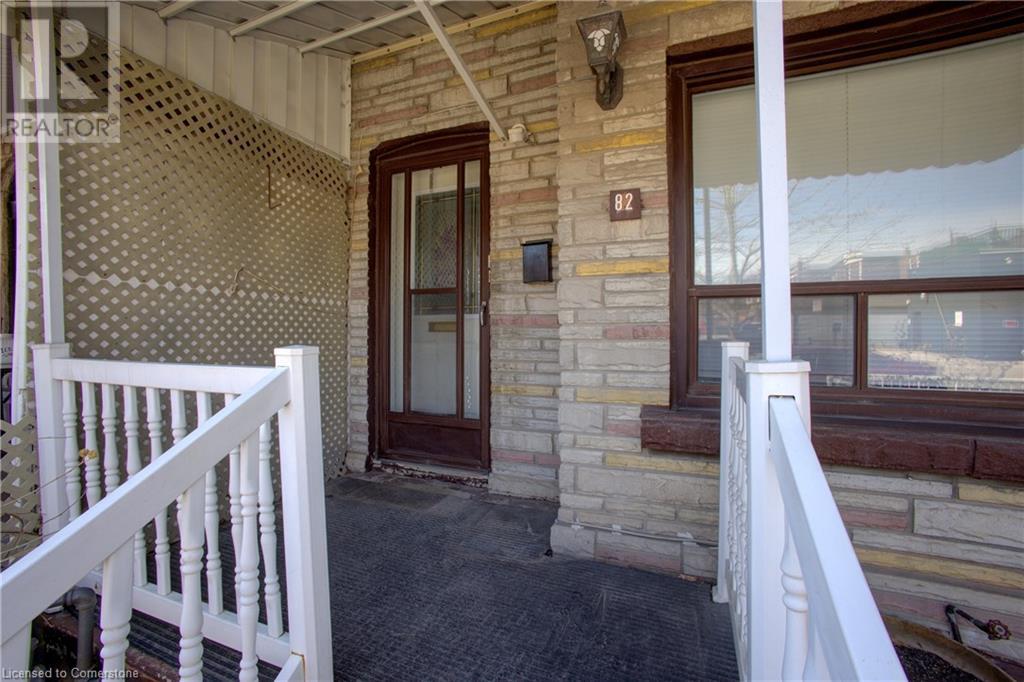 Property at 82 UXBRIDGE Avenue image 3