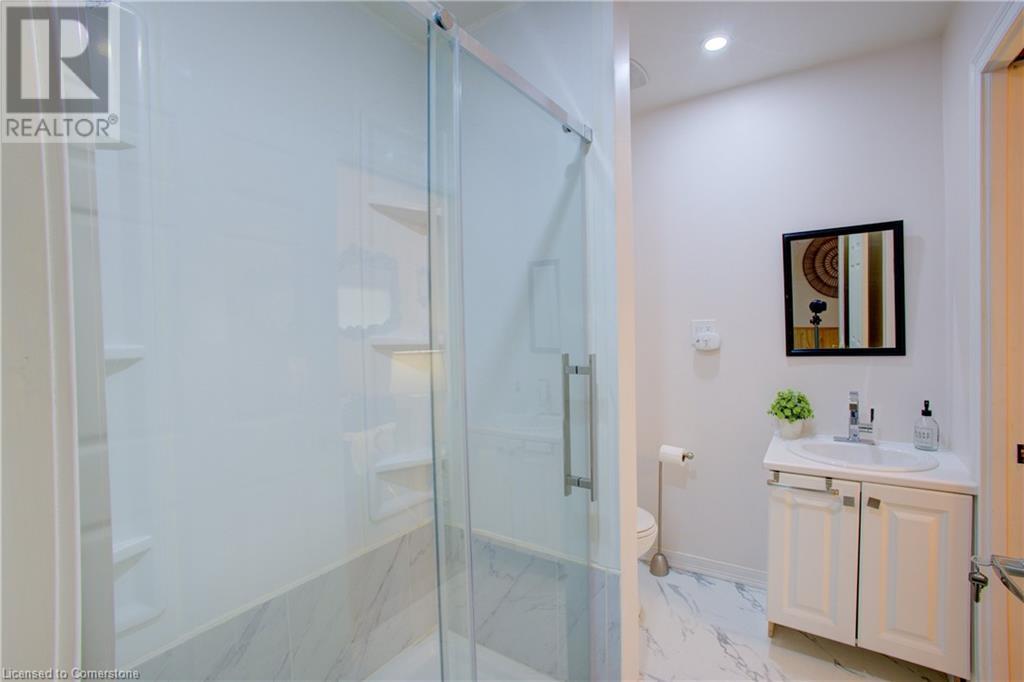 82 Uxbridge Avenue, Toronto, Ontario  M6N 2Y2 - Photo 8 - 40722881