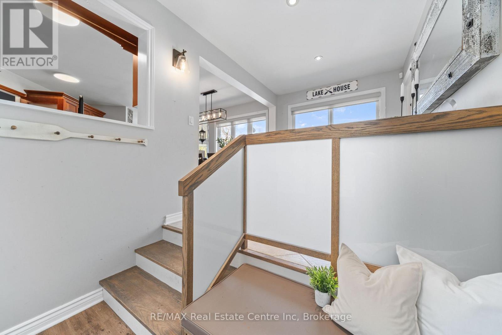 Property at 33 TOTTEN DRIVE image 5