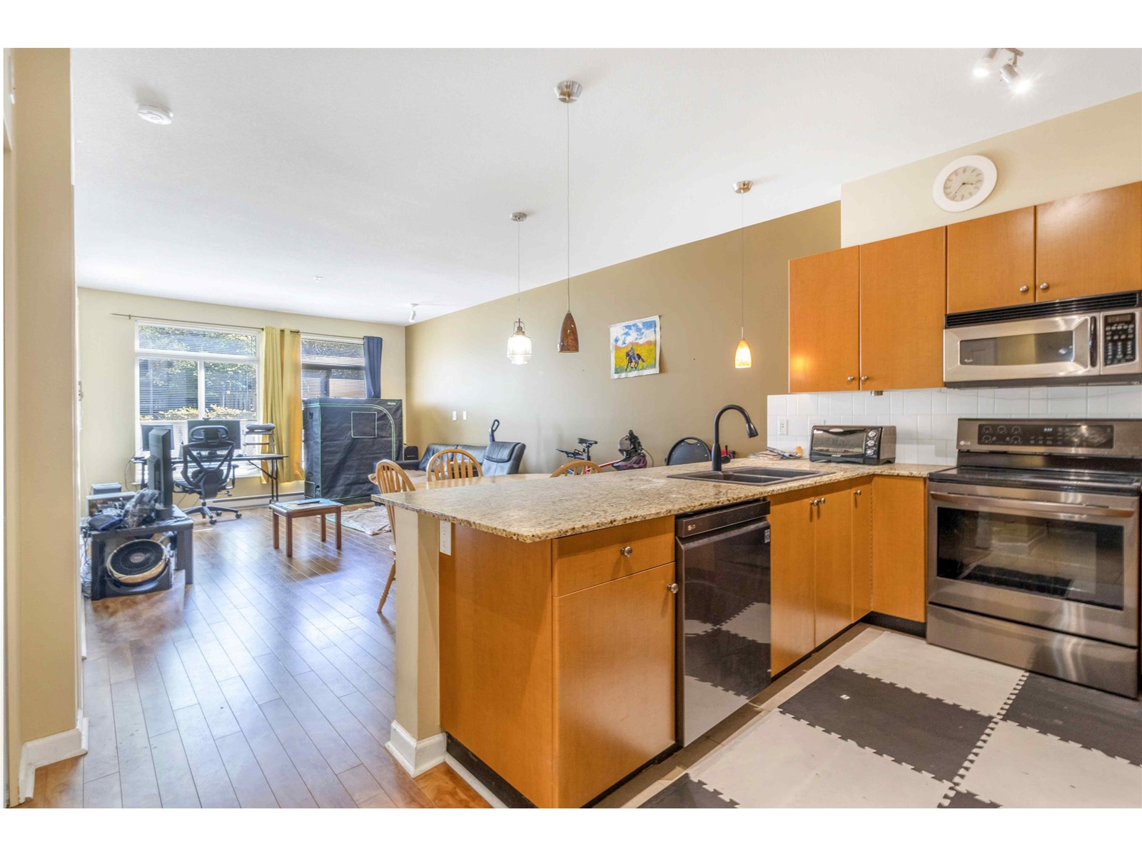 107 10180 153 Street, Surrey, British Columbia  V3R 0B5 - Photo 3 - R2995108