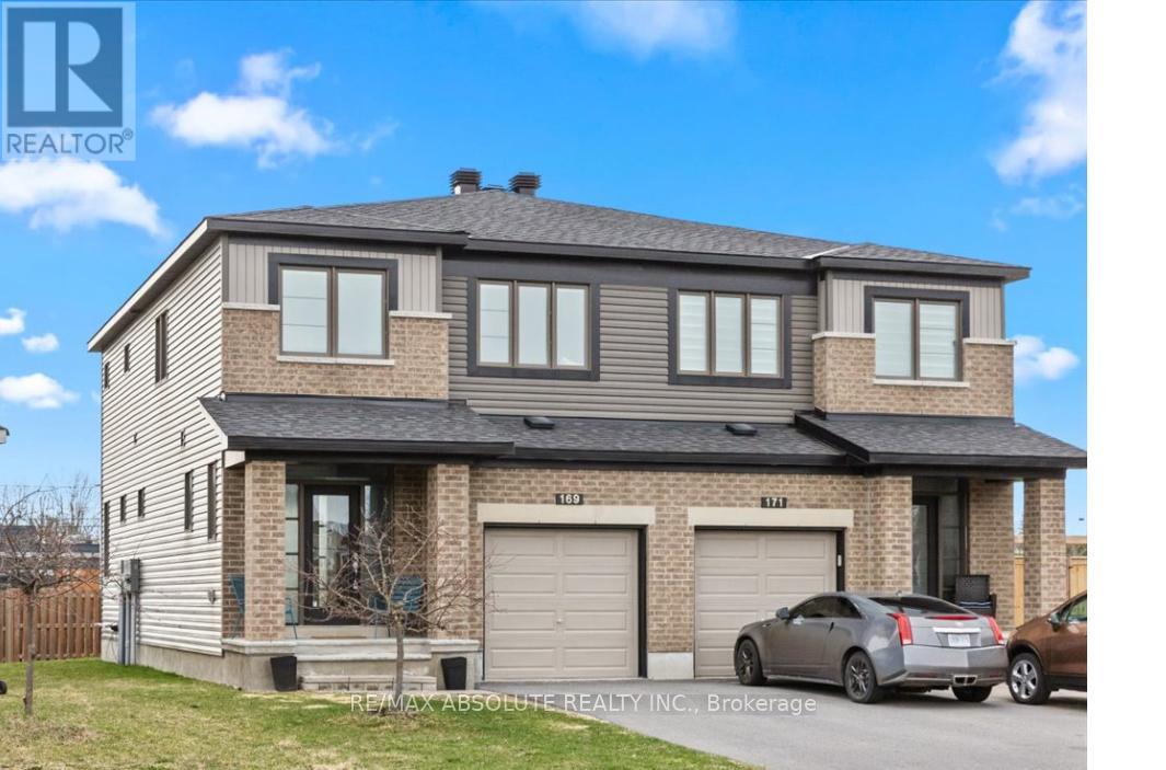169 Bandelier Way, Ottawa, Ontario  K2S 2J5 - Photo 2 - X12111572