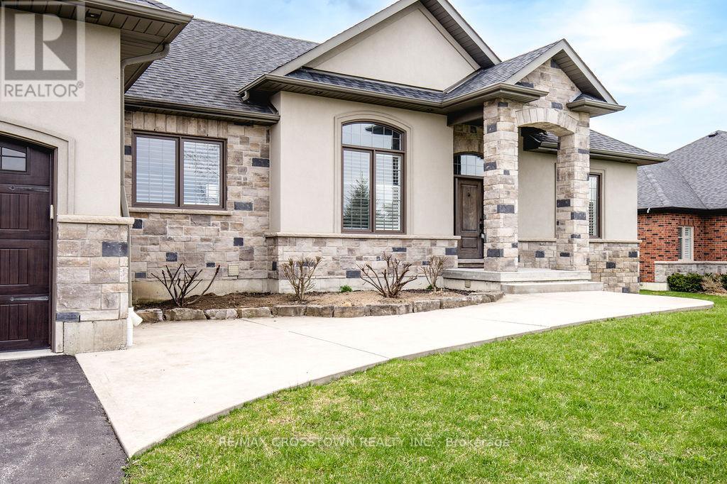 Property at 25 MENNILL DRIVE image 3