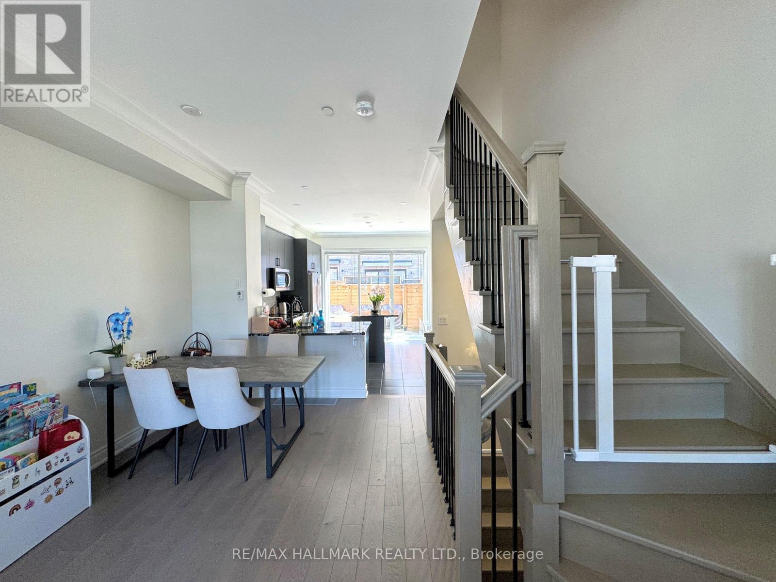 55 Twenty Ninth Street, Toronto, Ontario  M8W 1S1 - Photo 13 - W12111565