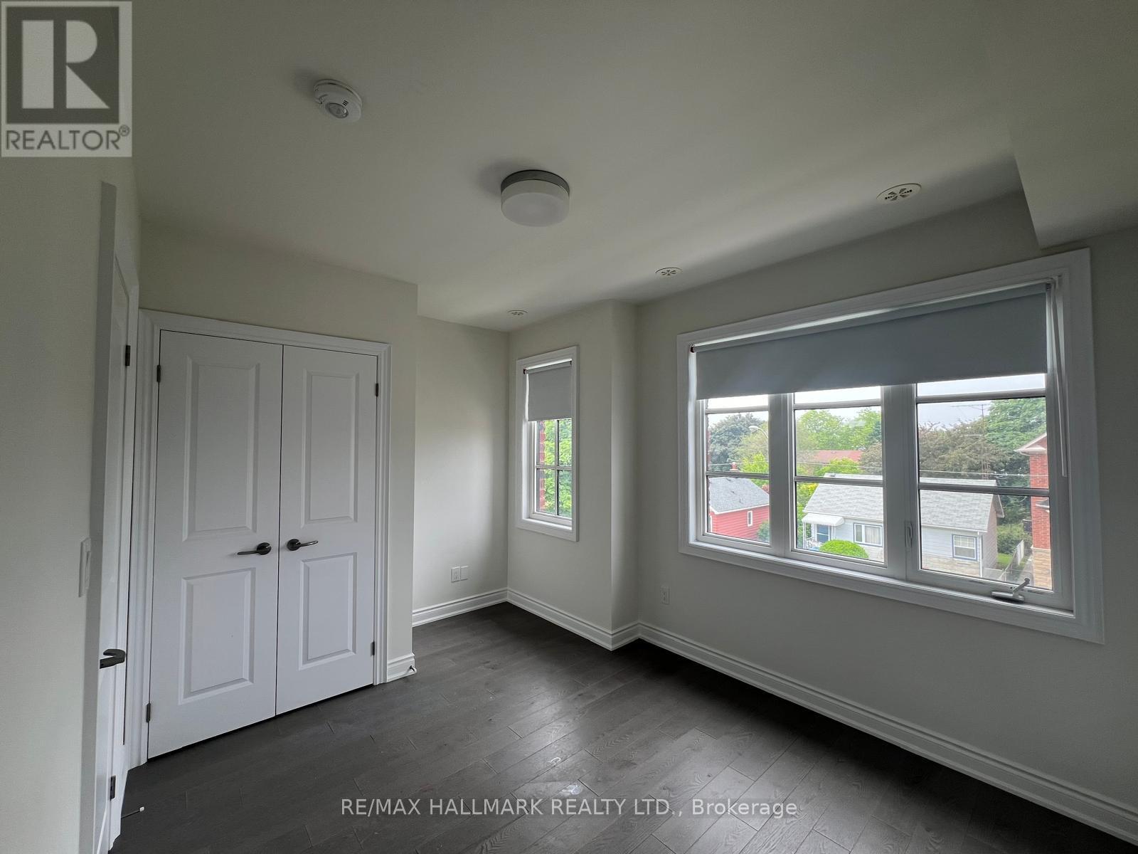 55 Twenty Ninth Street, Toronto, Ontario  M8W 1S1 - Photo 29 - W12111565