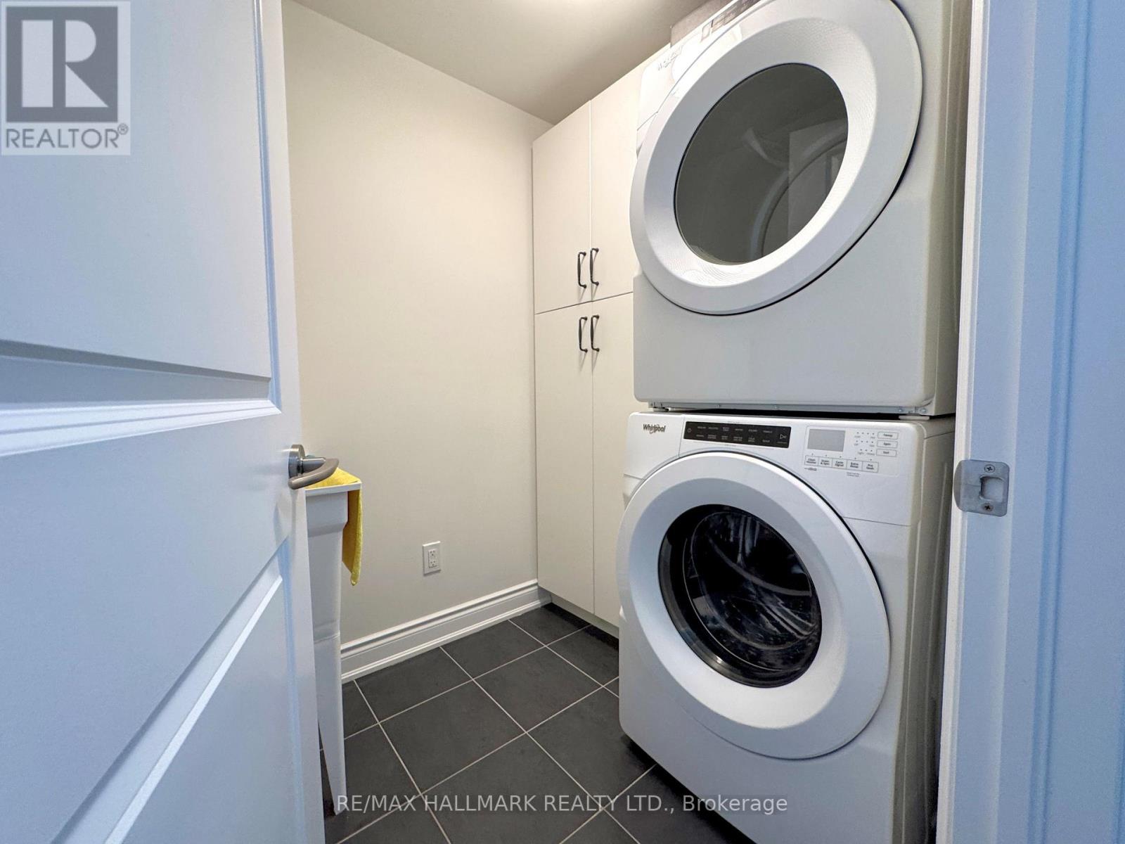 55 Twenty Ninth Street, Toronto, Ontario  M8W 1S1 - Photo 32 - W12111565