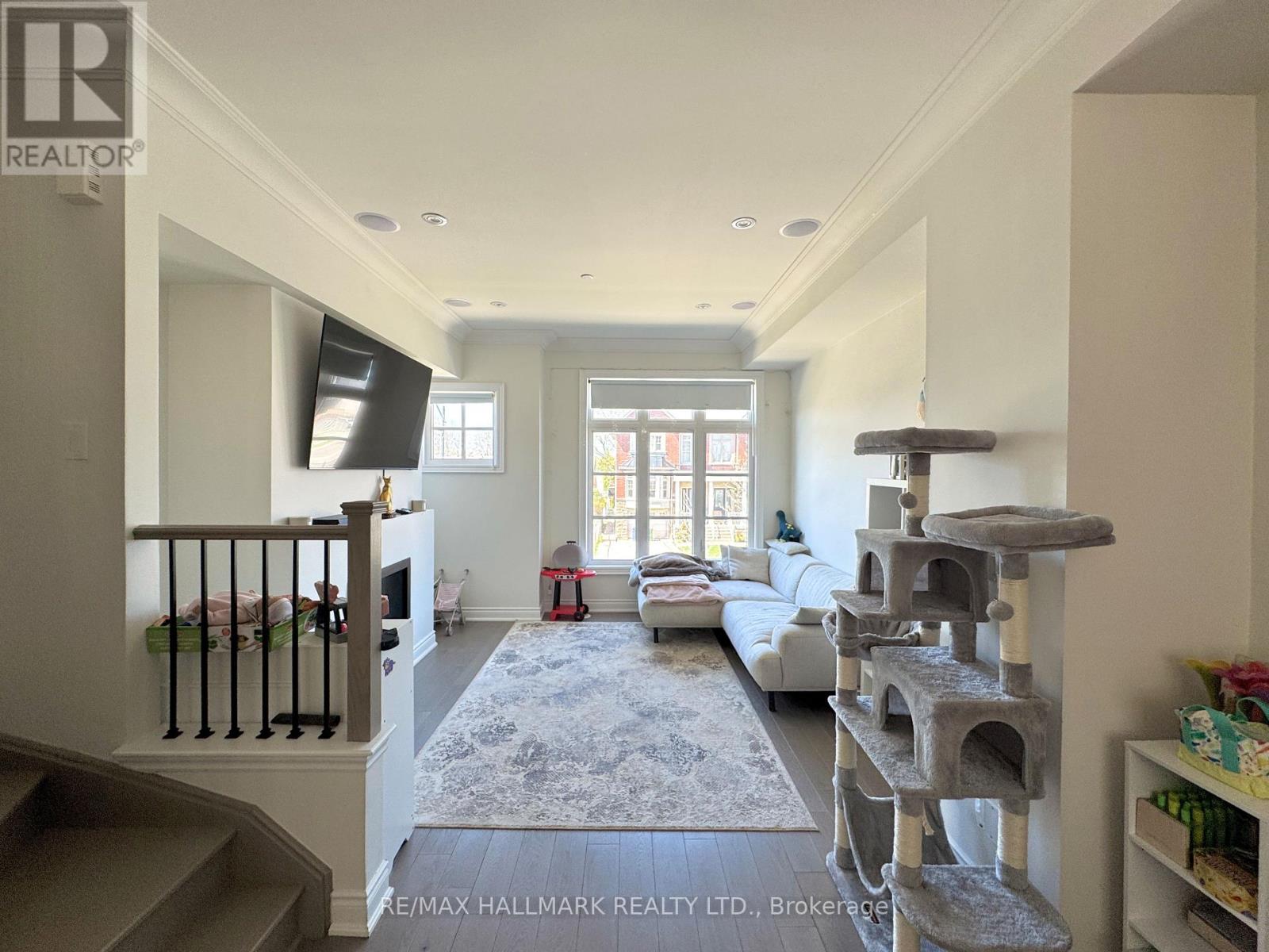 55 Twenty Ninth Street, Toronto, Ontario  M8W 1S1 - Photo 7 - W12111565