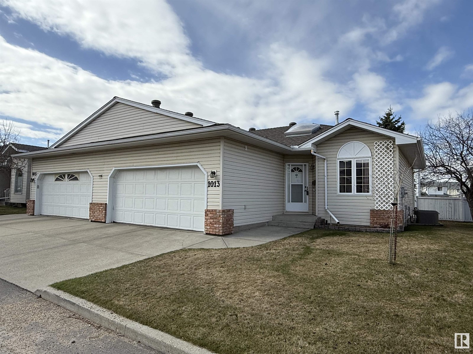 Property at 1013 YOUVILLE DR W NW image 1