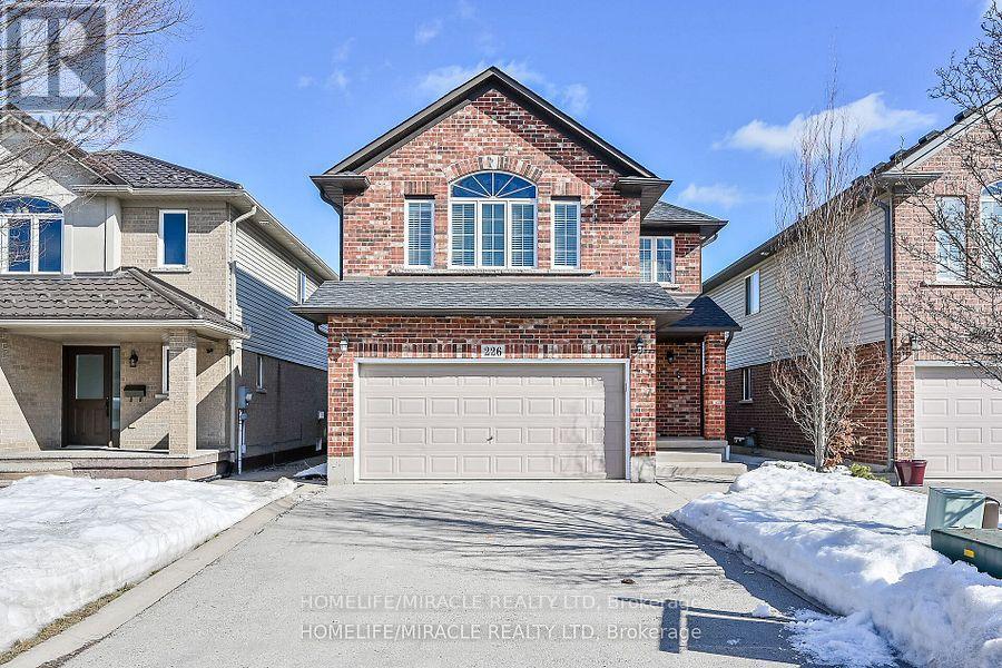 Property at 226 SPRING VALLEY CRESCENT E image 2