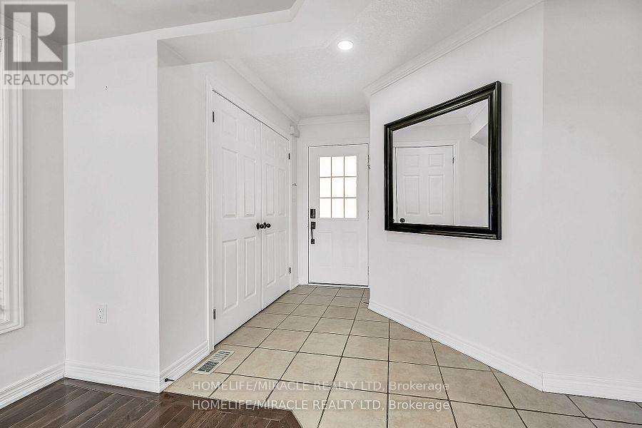 Property at 226 SPRING VALLEY CRESCENT E image 5