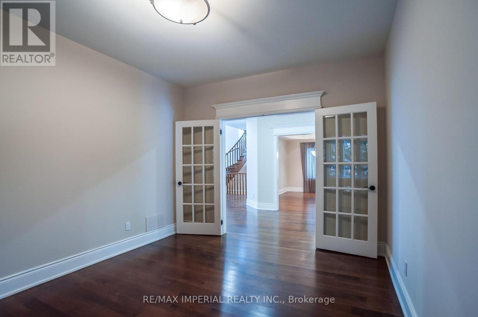 23 A Mackay Drive, Richmond Hill, Ontario  L4C 6N9 - Photo 13 - N12110886