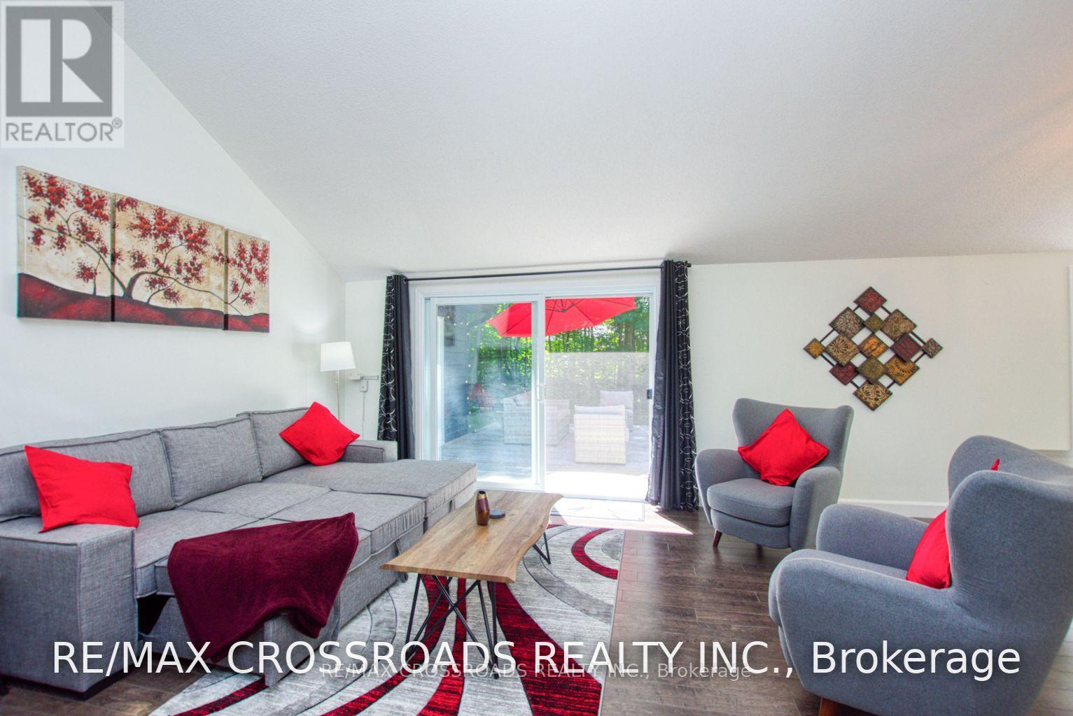 Property at 78 FOREST CIRCLE image 3