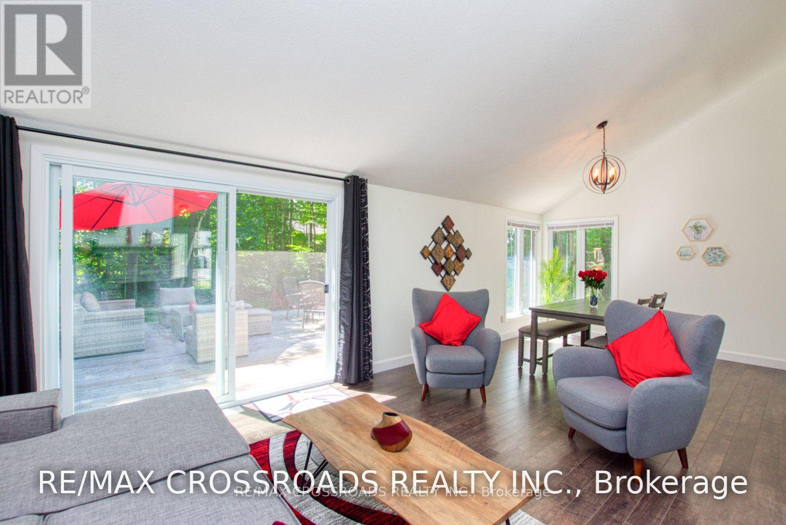Property at 78 FOREST CIRCLE image 4