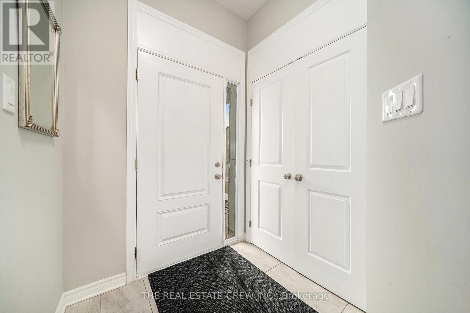 699 Sora Way, Ottawa, Ontario  K1T 0R3 - Photo 11 - X12111602