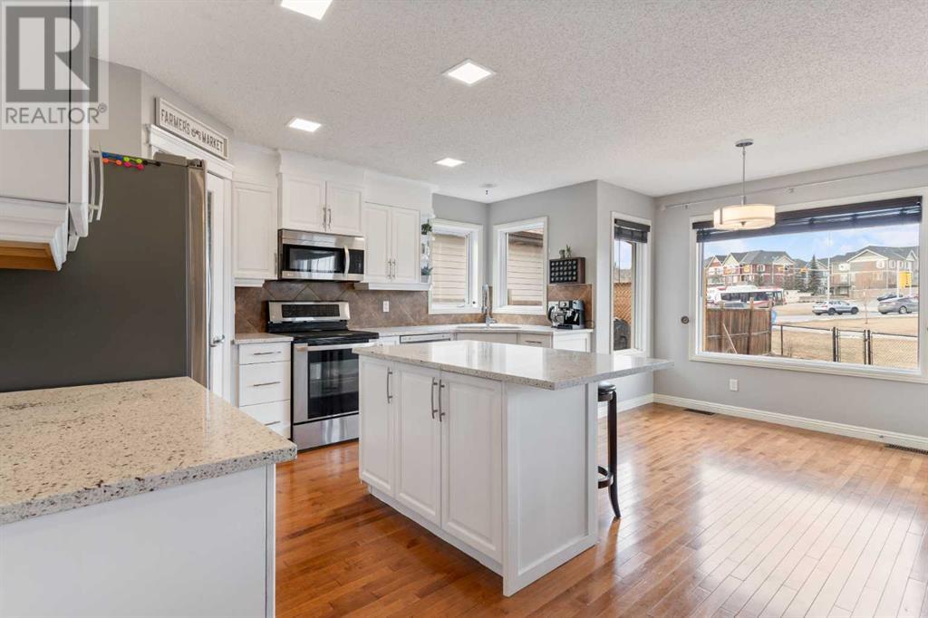 Property at 104 Covehaven Terrace NE image 5