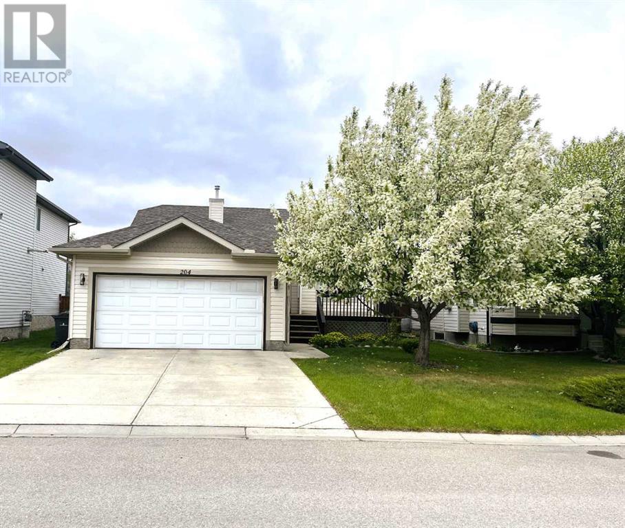 Property at 204 Lakeview Shores image 1