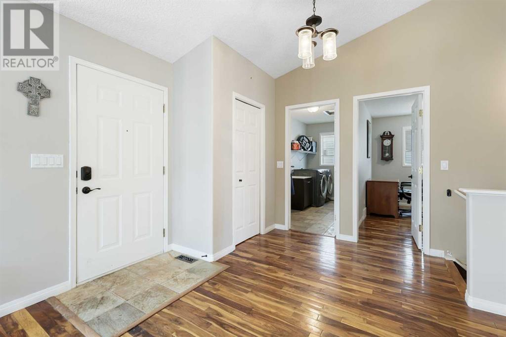 Property at 204 Lakeview Shores image 3