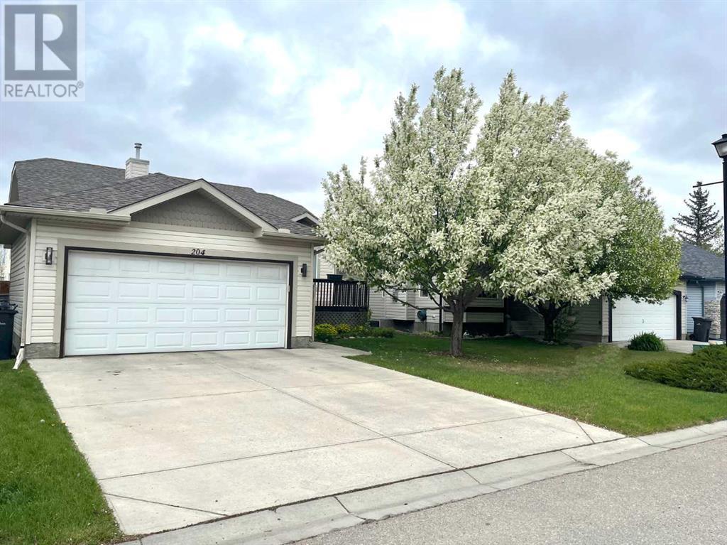 Property at 204 Lakeview Shores image 2