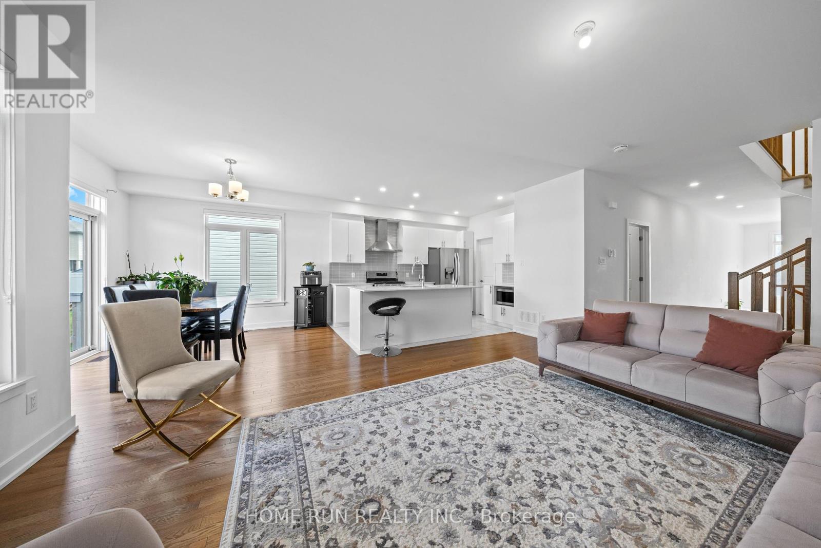 909 Beckton Heights, Ottawa, Ontario  K2S 2X5 - Photo 12 - X12111639