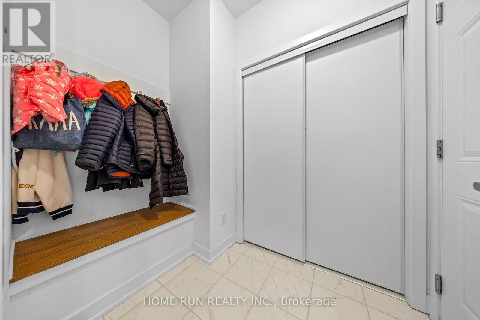 909 Beckton Heights, Ottawa, Ontario  K2S 2X5 - Photo 35 - X12111639