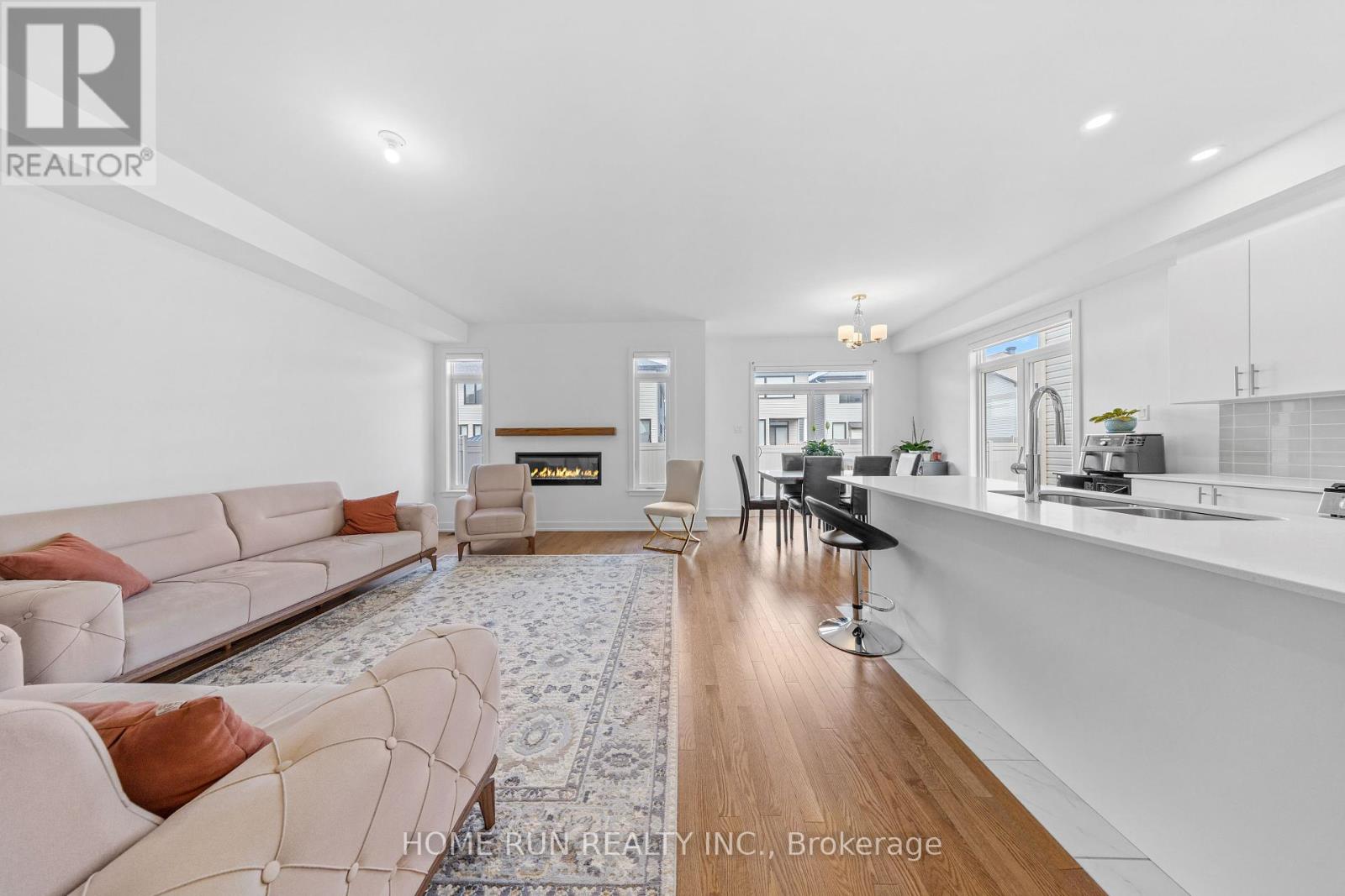 909 Beckton Heights, Ottawa, Ontario  K2S 2X5 - Photo 7 - X12111639