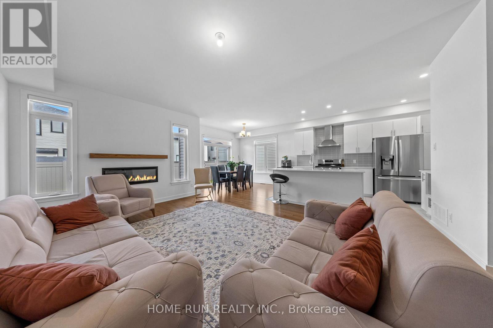 909 Beckton Heights, Ottawa, Ontario  K2S 2X5 - Photo 9 - X12111639