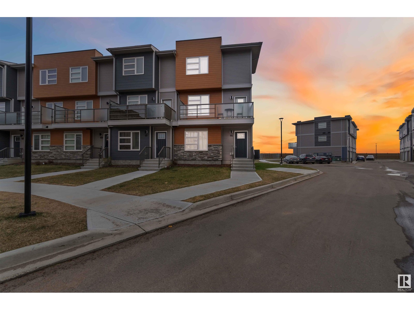 Property at #98 17635 58 ST NW image 1