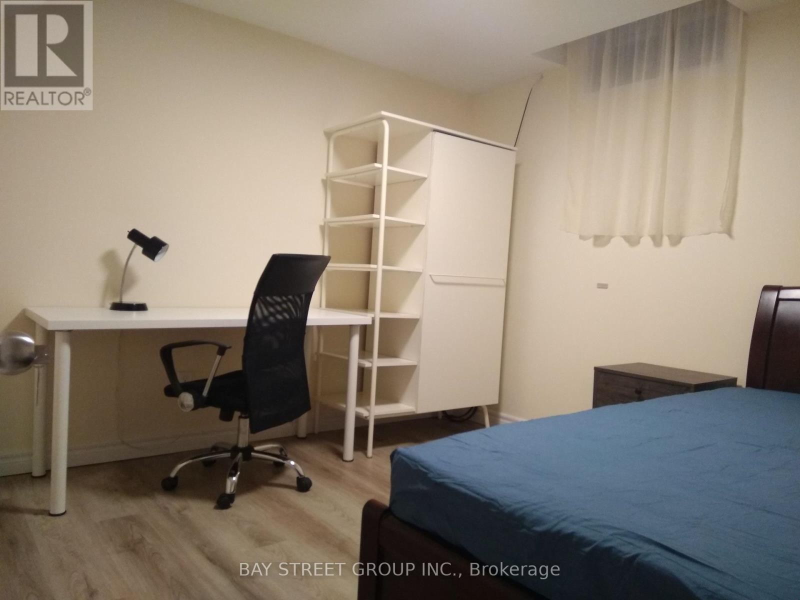 Bsmt - 141 Surbray Grove, Mississauga, Ontario  L5B 2E2 - Photo 11 - W12111620