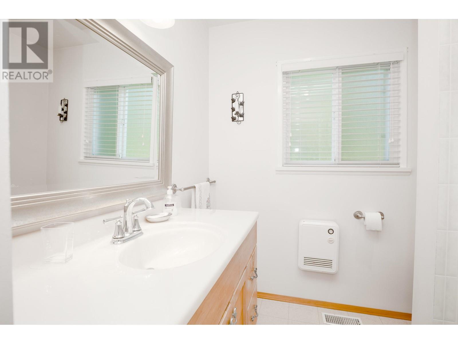 13156 Edge Street, Maple Ridge, British Columbia  V4R 2R2 - Photo 14 - R2995001