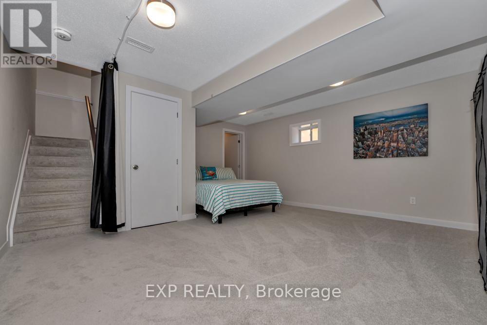 279 Falsetto Street, Ottawa, Ontario  K1W 0S4 - Photo 32 - X12079760