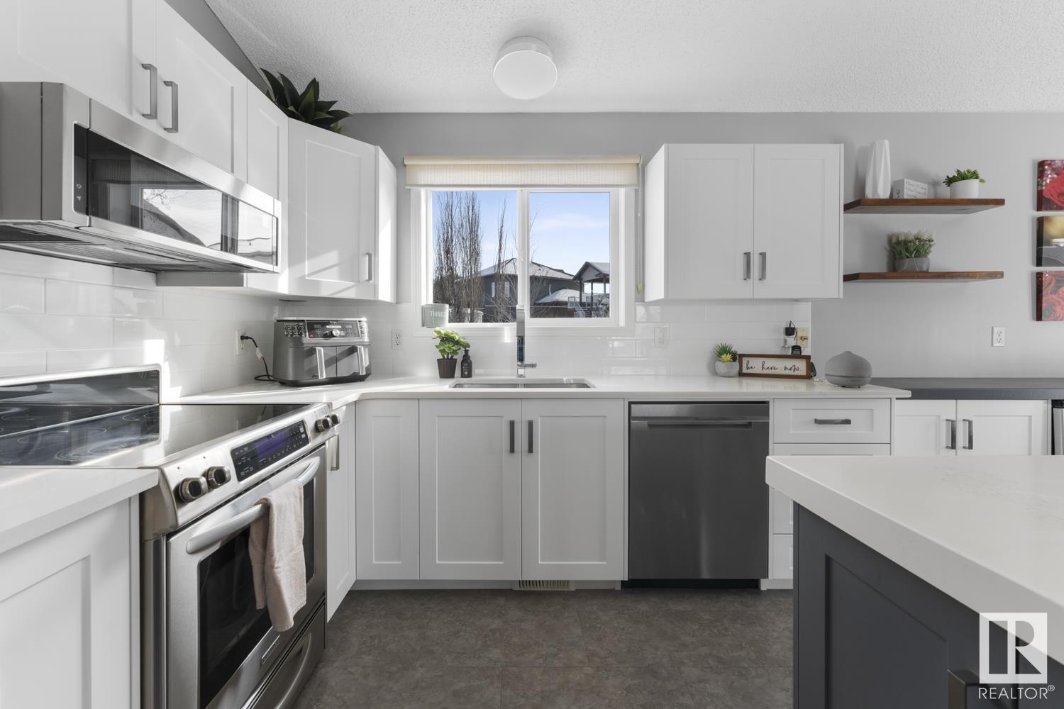 Property at 2019 6 AV image 5