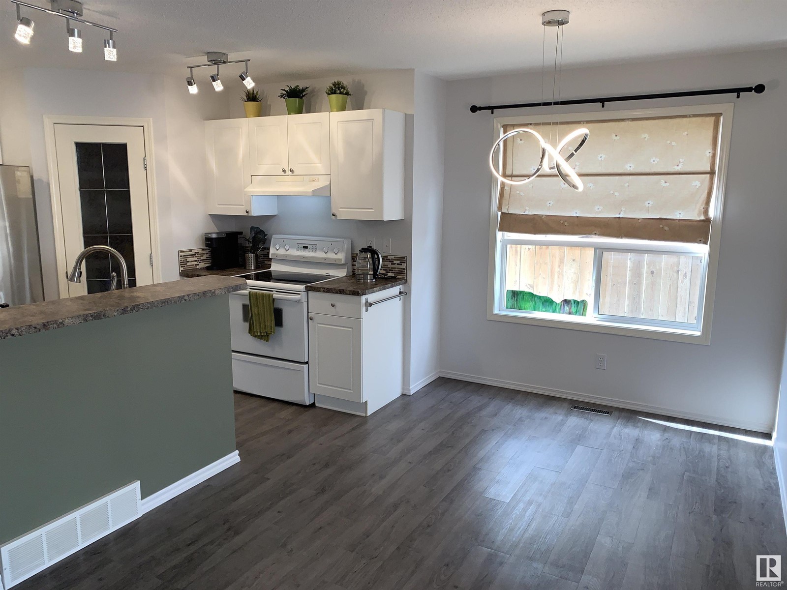 Property at 207 Arbour Meadows CL NW image 4