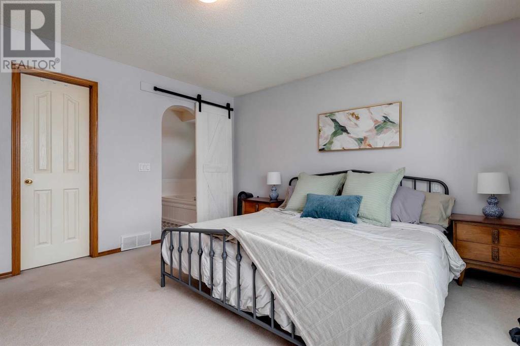 252 Douglas Ridge Green Se, Calgary, Alberta  T2Z 3A7 - Photo 19 - A2212467