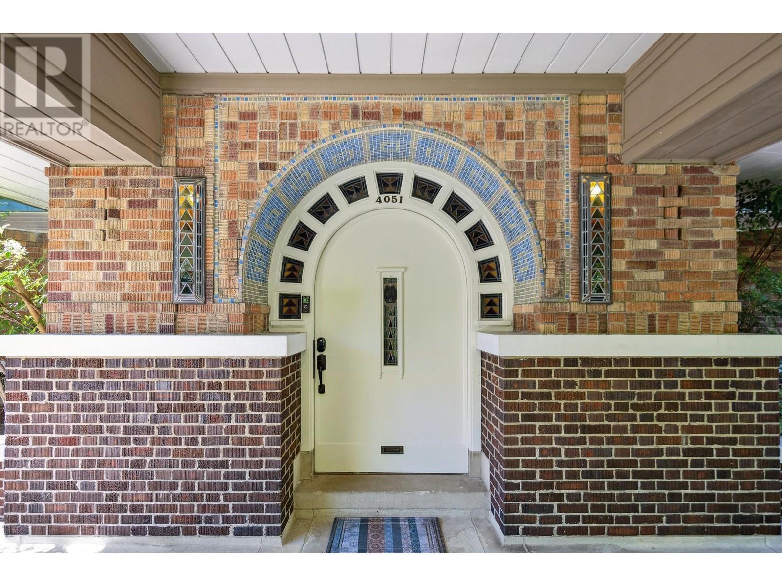 Property at 4051 MARGUERITE STREET image 3