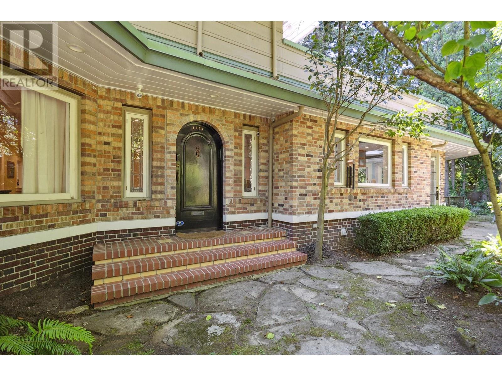 Property at 4051 MARGUERITE STREET image 4