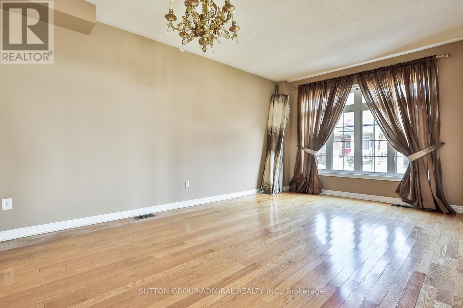 38 Shady Oaks Avenue, Markham, Ontario  L6B 0J5 - Photo 10 - N12111682