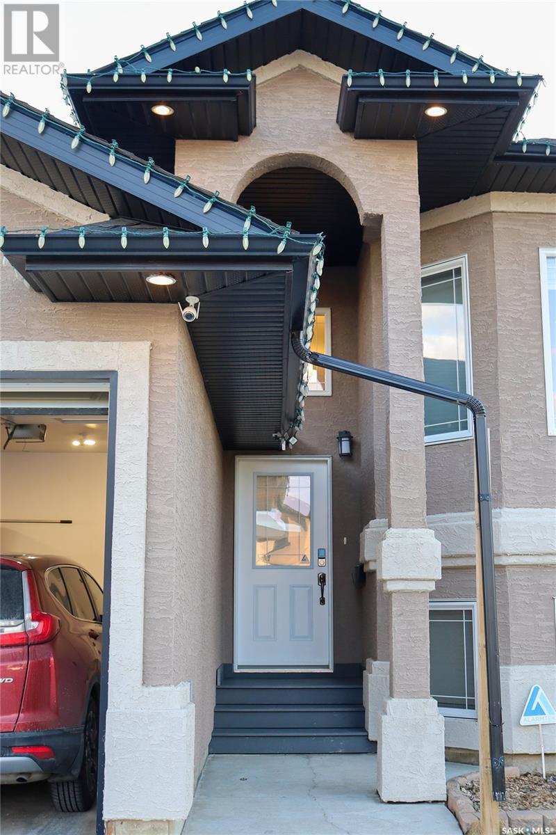Property at 111 Stefaniuk CRESCENT image 5